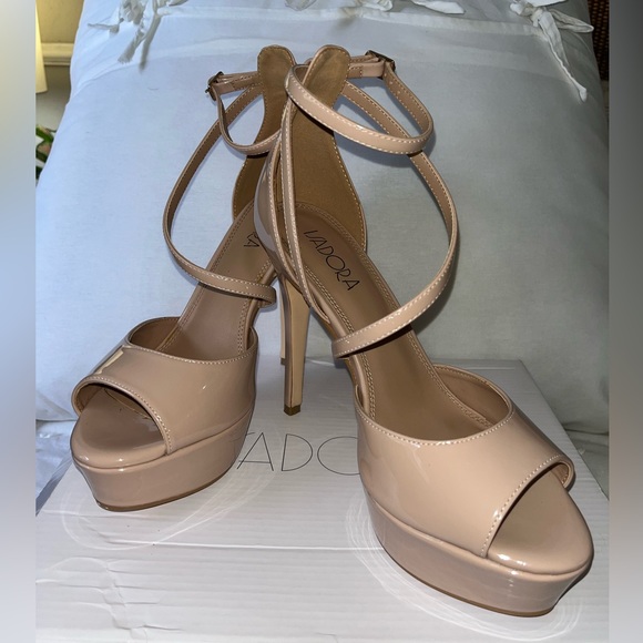 ISADORA Shoes - As new!! ISADORA platform nude heels.